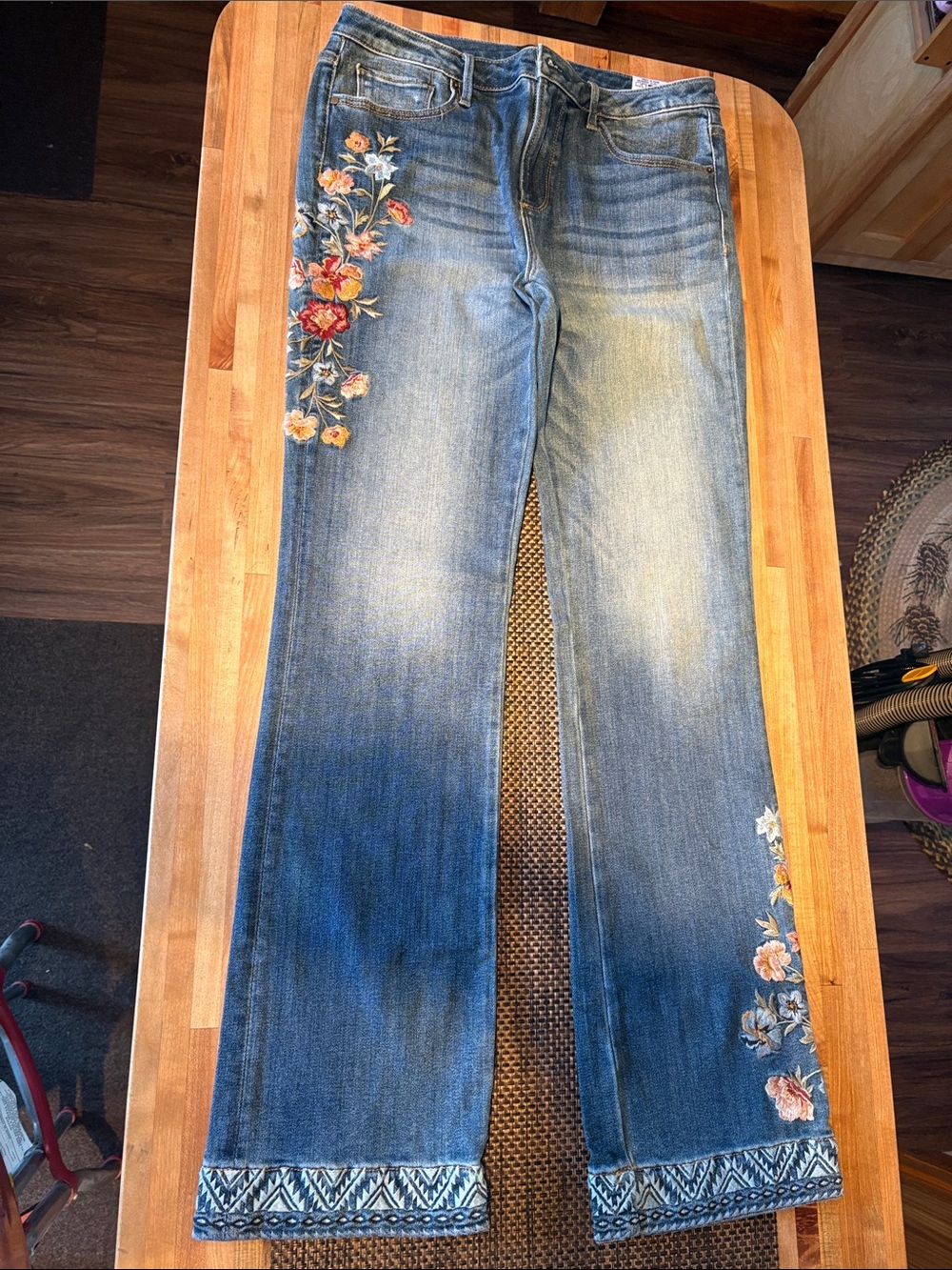 DRIFTWOOD NWOT Blue Embroidered Boot-Cut Jeans with Floral Detail